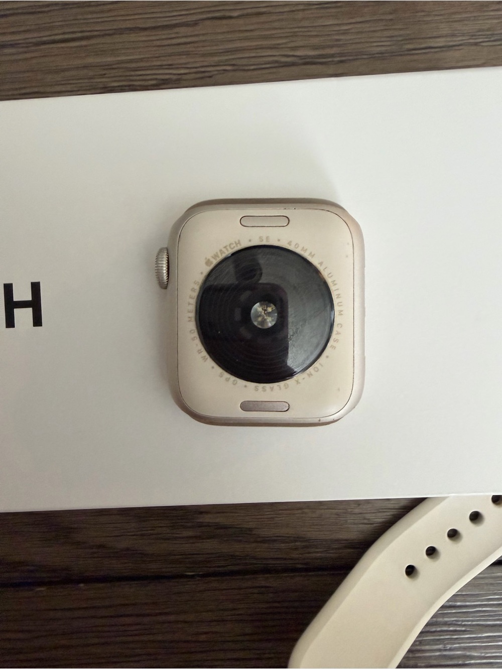 Apple Watch SE3 - Picture 4 of 5